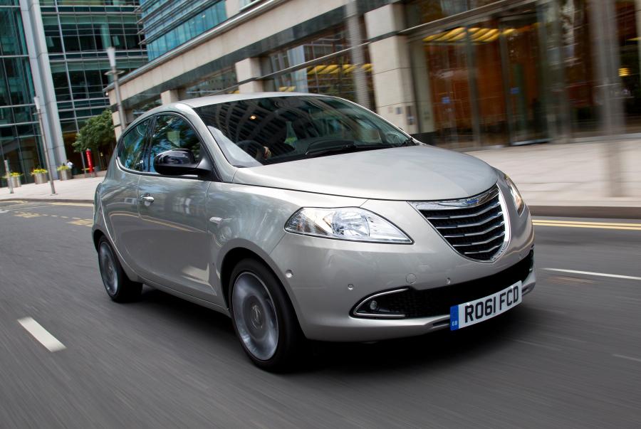  Chrysler Ypsilon 2011 года  (фото 49 из 50)